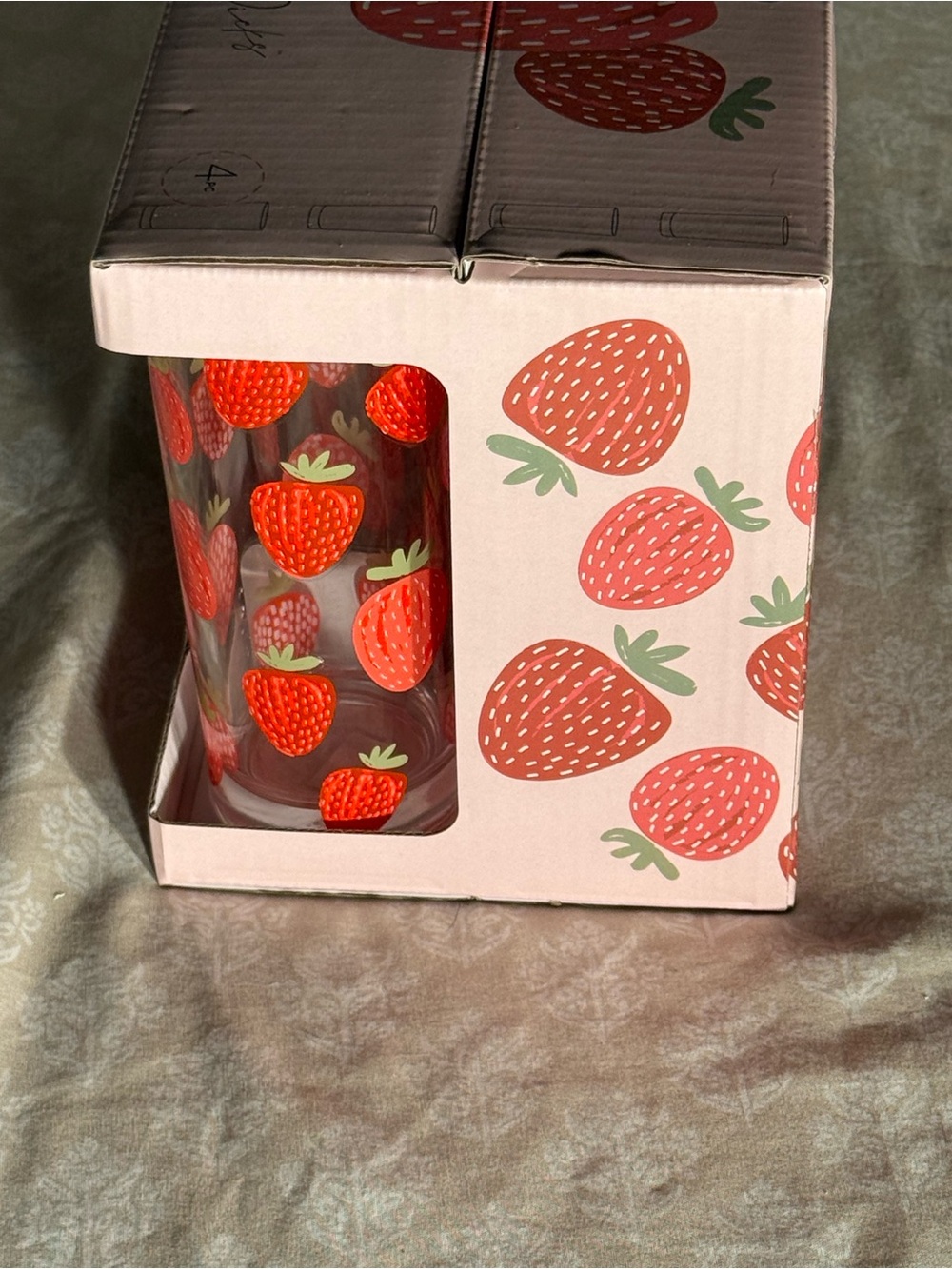 NIB Fresh Picks Strawberry Cocktail Glasses Set of 4 10oz - Picture 4 of 6
